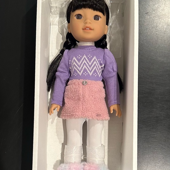 American Girl Gwynn Doll - Picture 4 of 4